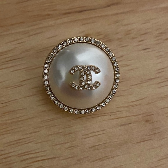 Chanel charm (2) - Picture 7 of 14